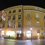 Brama Old Hostal