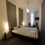 Brama Old Hostal