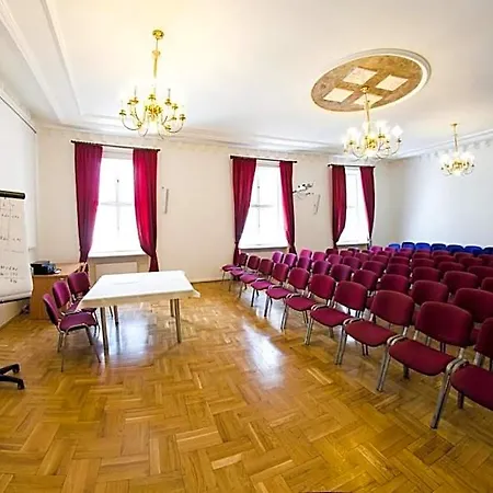 Brama Old Hostel *