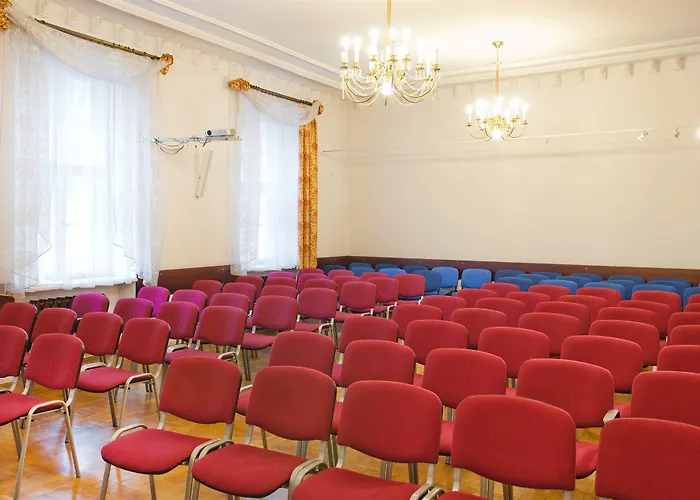 Brama Old אכסניה