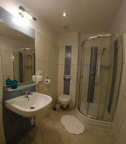 بيت شباب Brama Old *